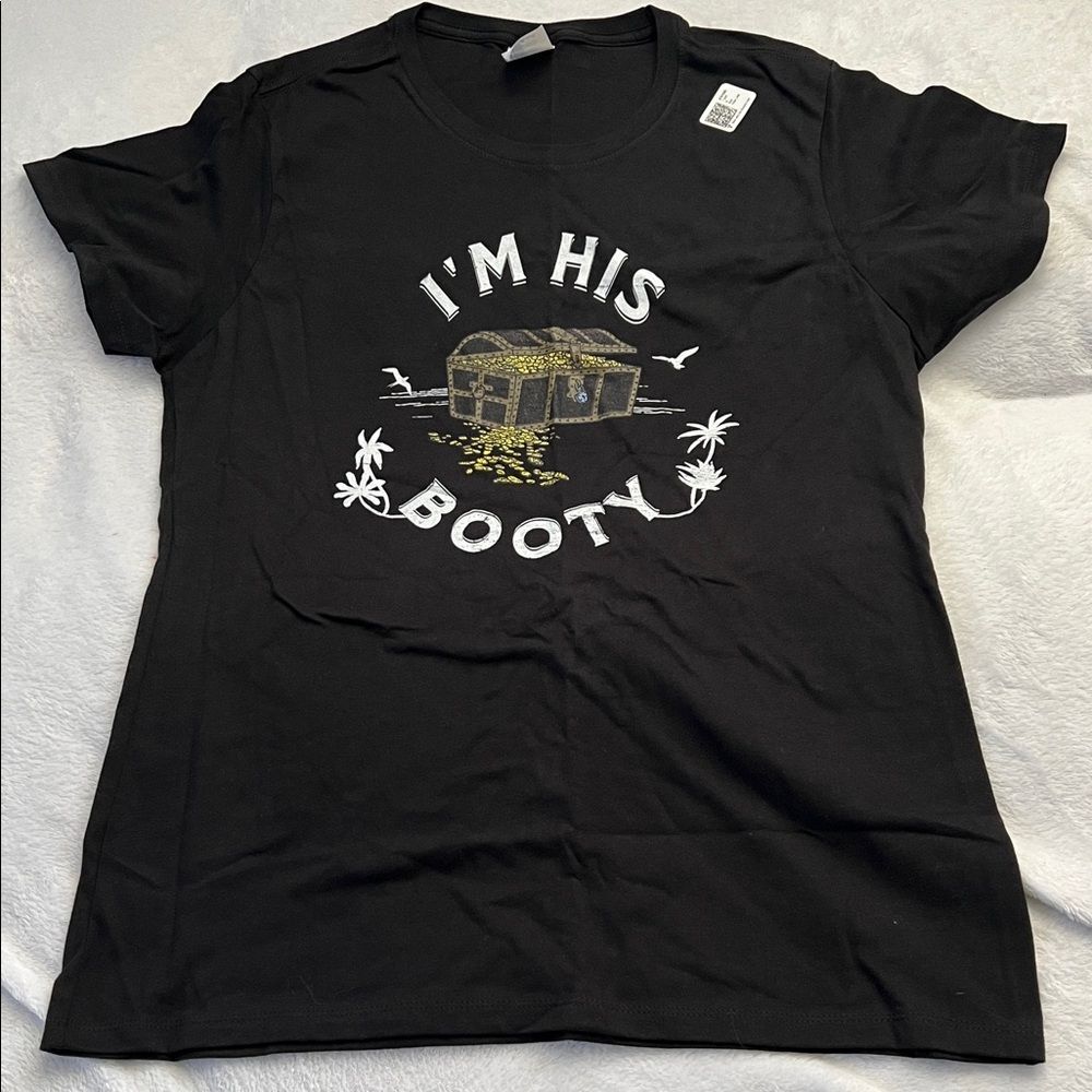 Pirate I’m His Booty Black Graphic Tee with Treasure Chest (Ladies L)